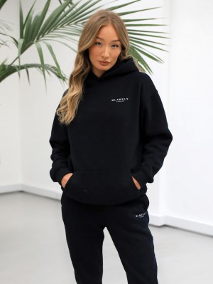 Black Blakely Universal Women's Relaxed Hoodie | MNCK-42903
