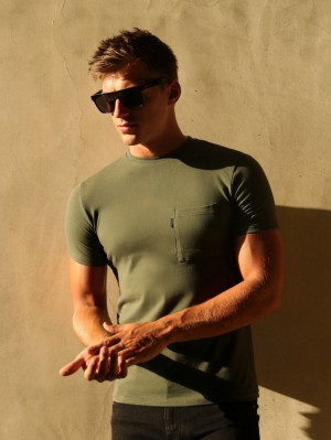 Khaki Blakely Pocket T-Shirt | SFZE-39548
