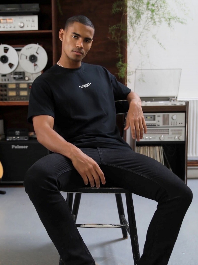 Black Blakely Statement Relaxed T-Shirt | HZIJ-43759
