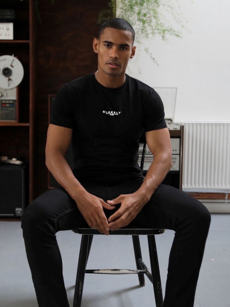 Black Blakely Statement T-Shirt | BZCW-58960