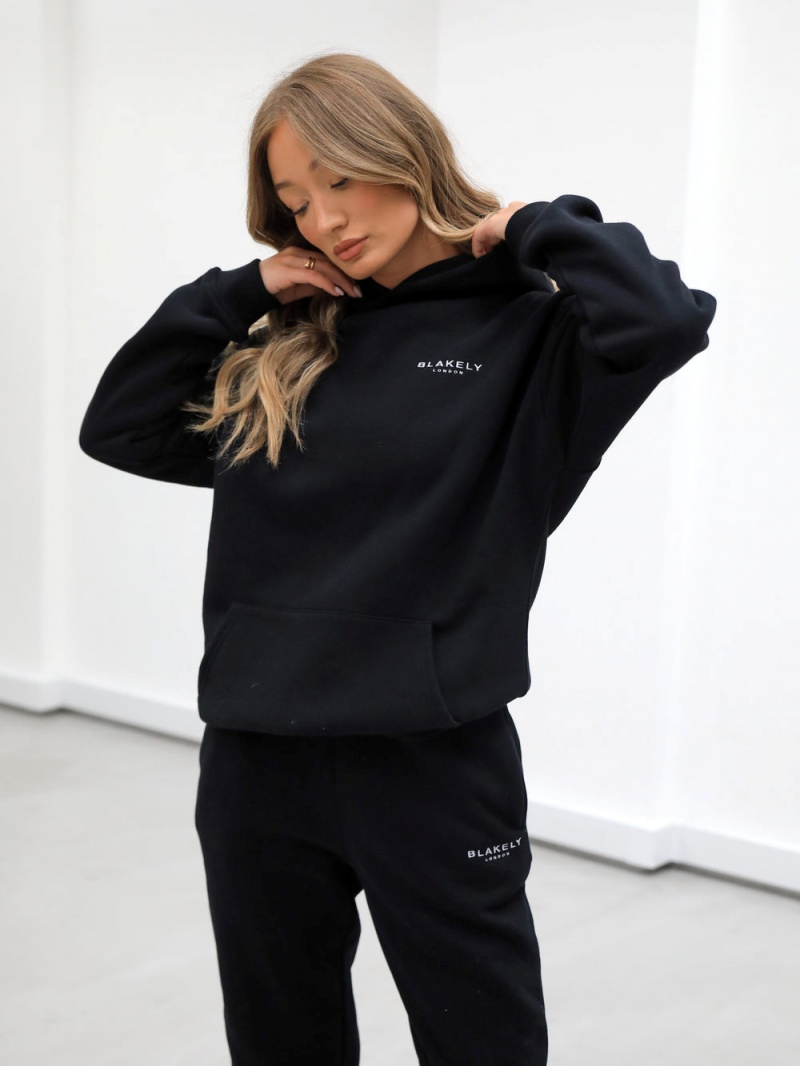 Black Blakely Universal Women's Relaxed Hoodie | MNCK-42903