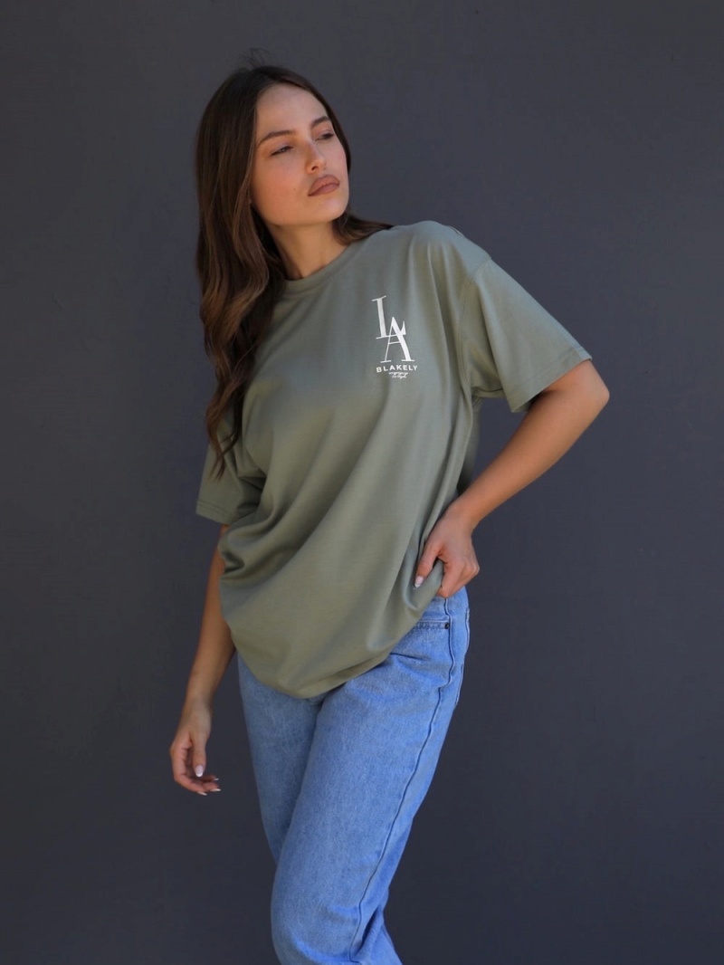 Olive Blakely Studio Relaxed T-Shirt | NVCY-74106