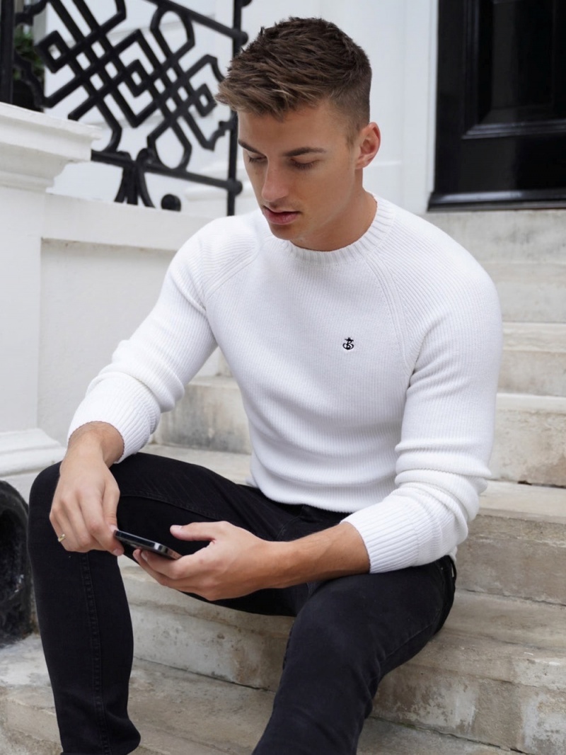 White Blakely Oxley Knit Jumper | VTKU-46385